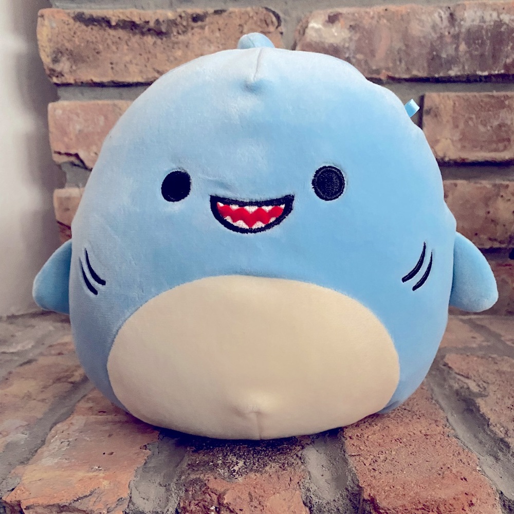 NWT Squishmallow Rey 7” Shark